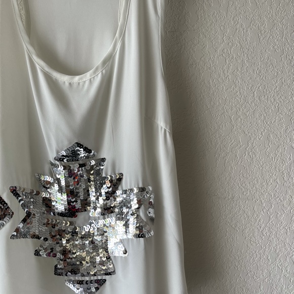 Tank - Picture 2 of 2